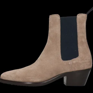 Bridie 3-Melvin & Hamilton Hot