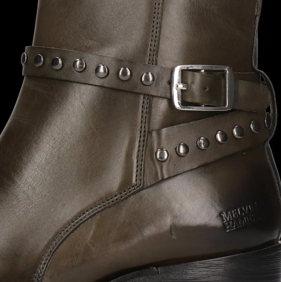 Charlize 5-Melvin & Hamilton Hot