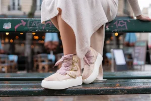 Fiona 1-Melvin & Hamilton Outlet