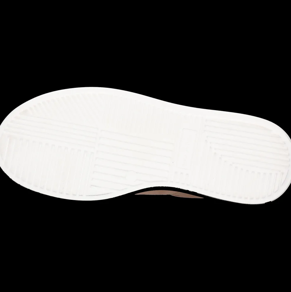 Gigi 1-Melvin & Hamilton Discount