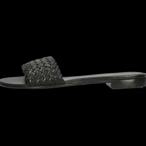 Hanna 26-Melvin & Hamilton Store