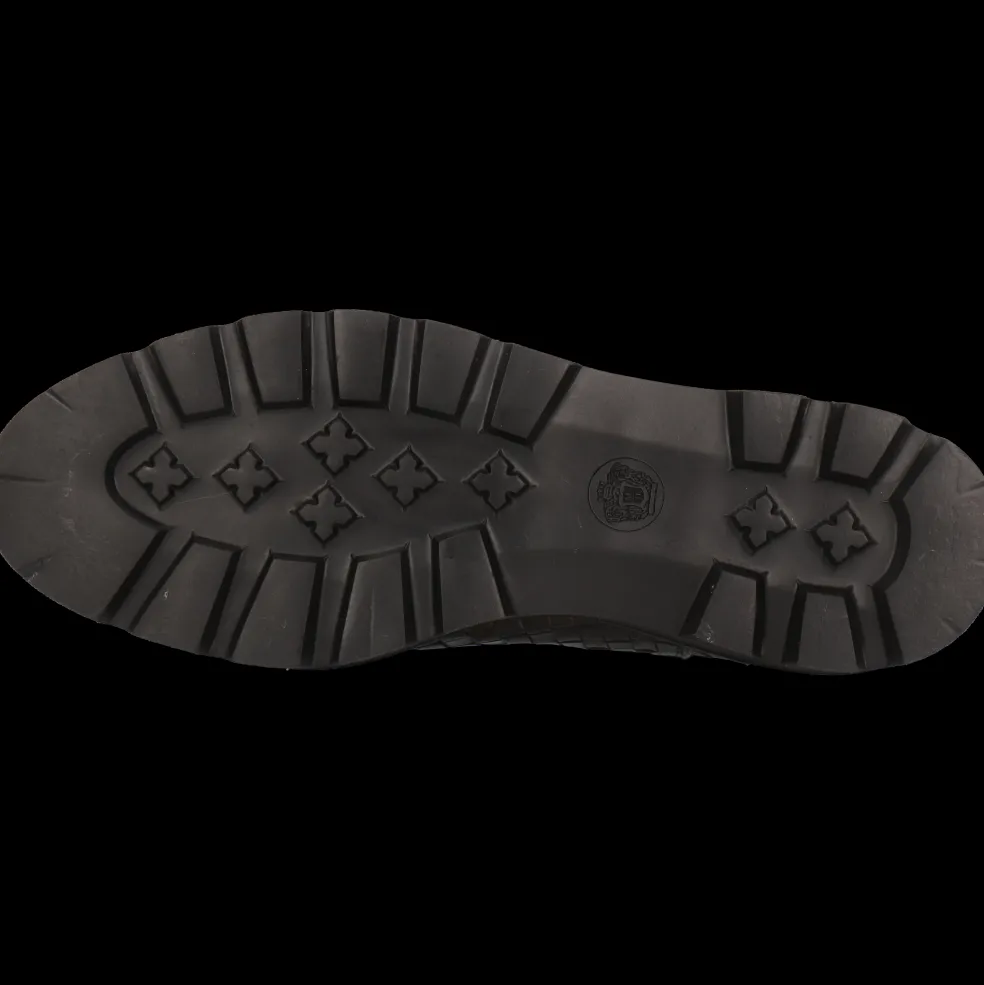 Leonie 5-Melvin & Hamilton Clearance