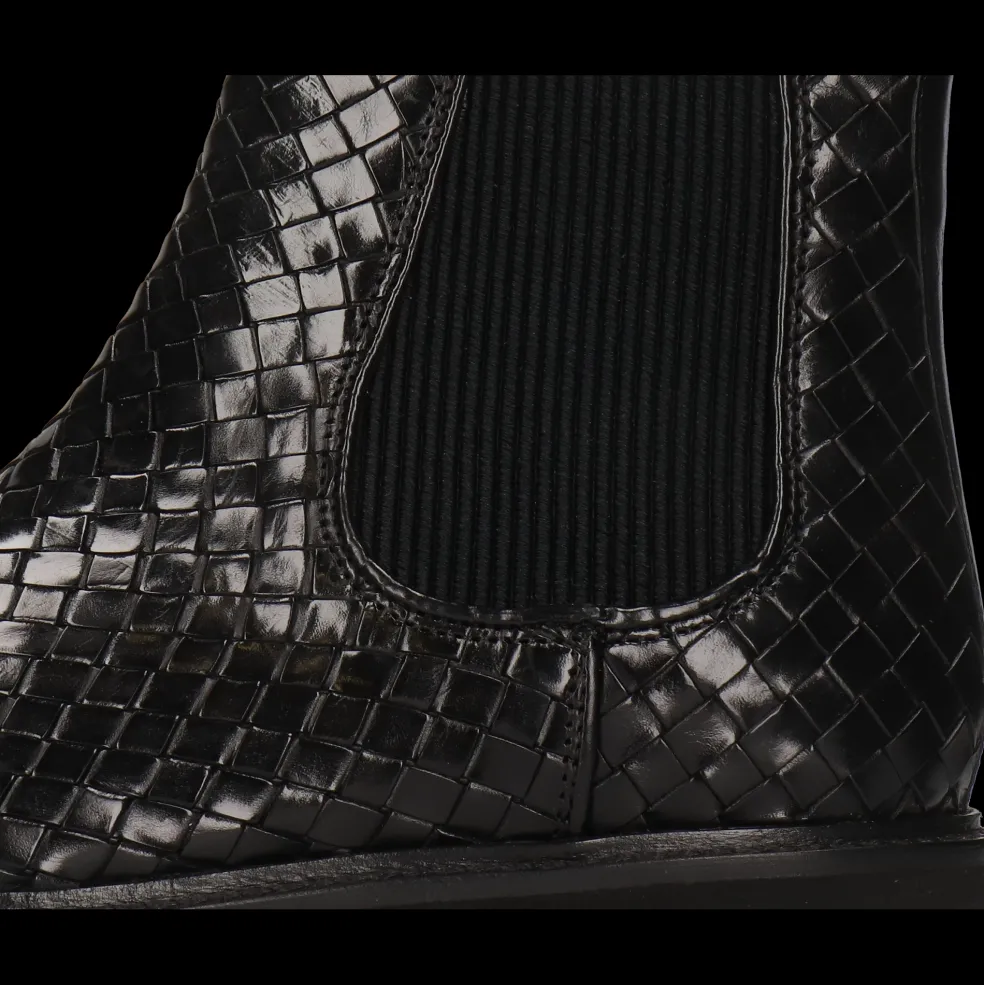 Leonie 5-Melvin & Hamilton Flash Sale