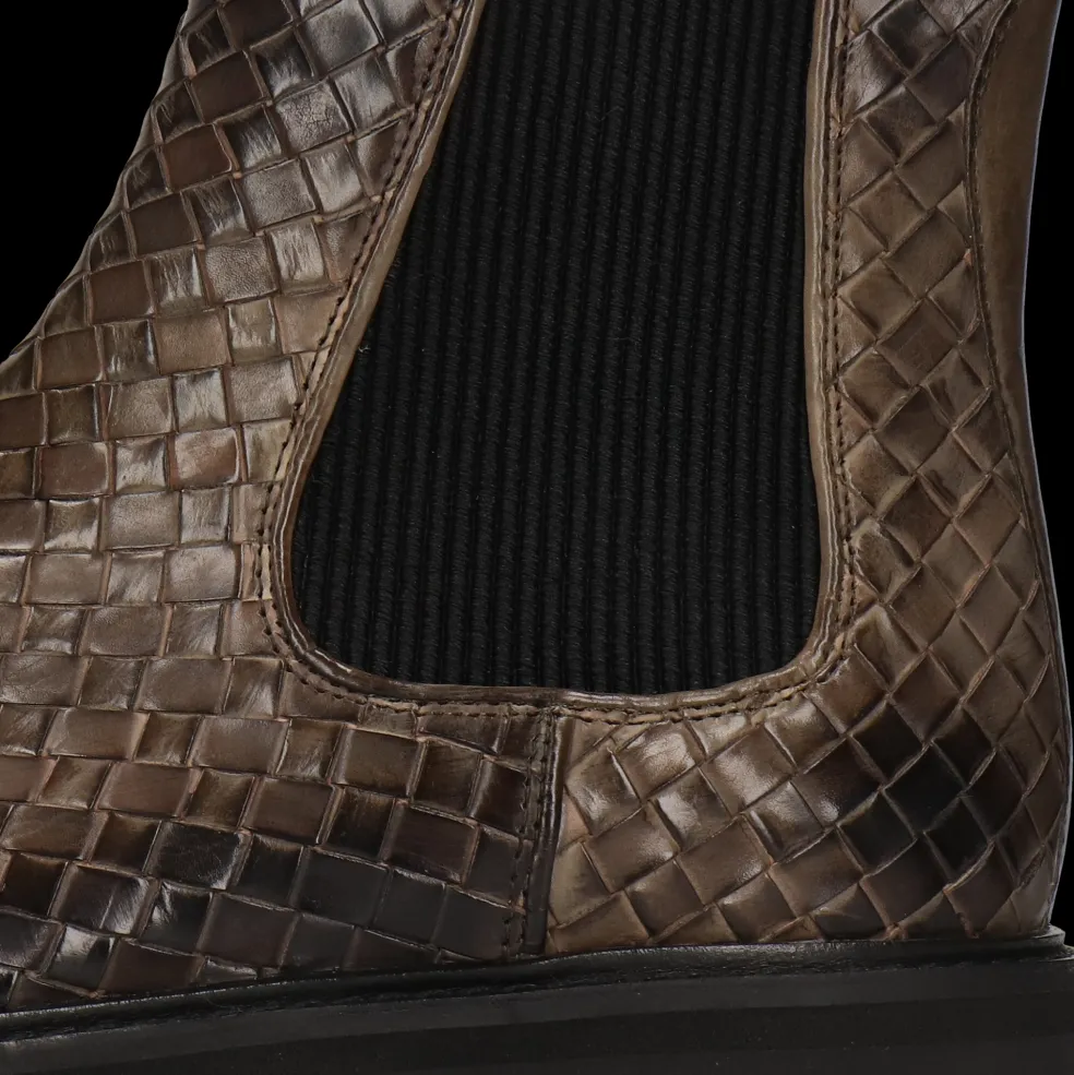 Leonie 5-Melvin & Hamilton Clearance