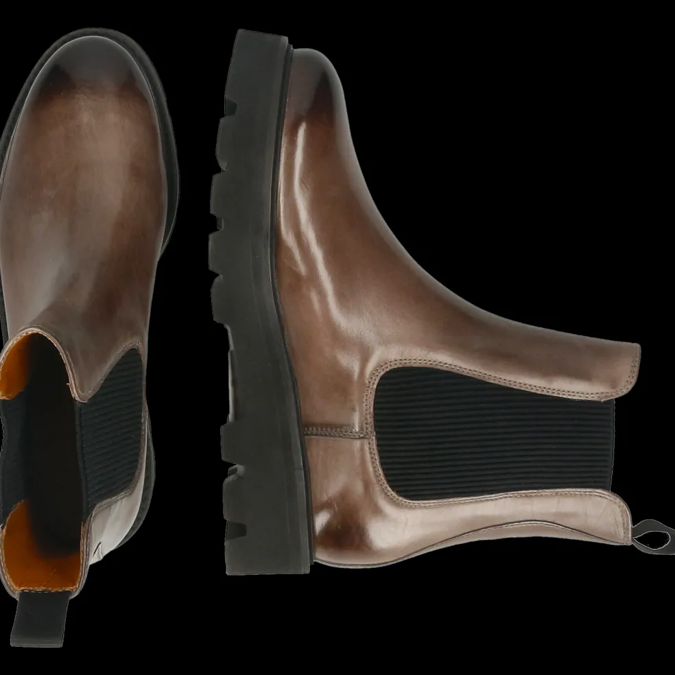 Leonie 5-Melvin & Hamilton Clearance