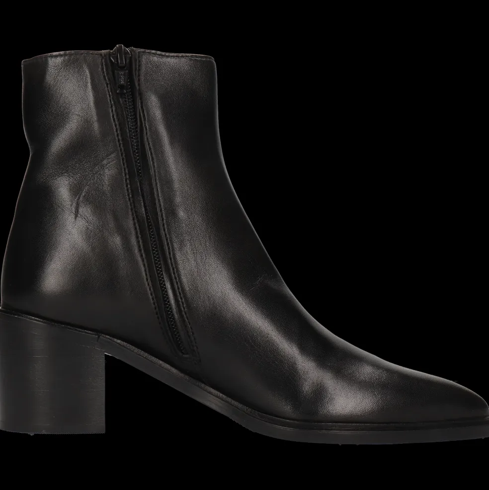 Maisie 1-Melvin & Hamilton Sale