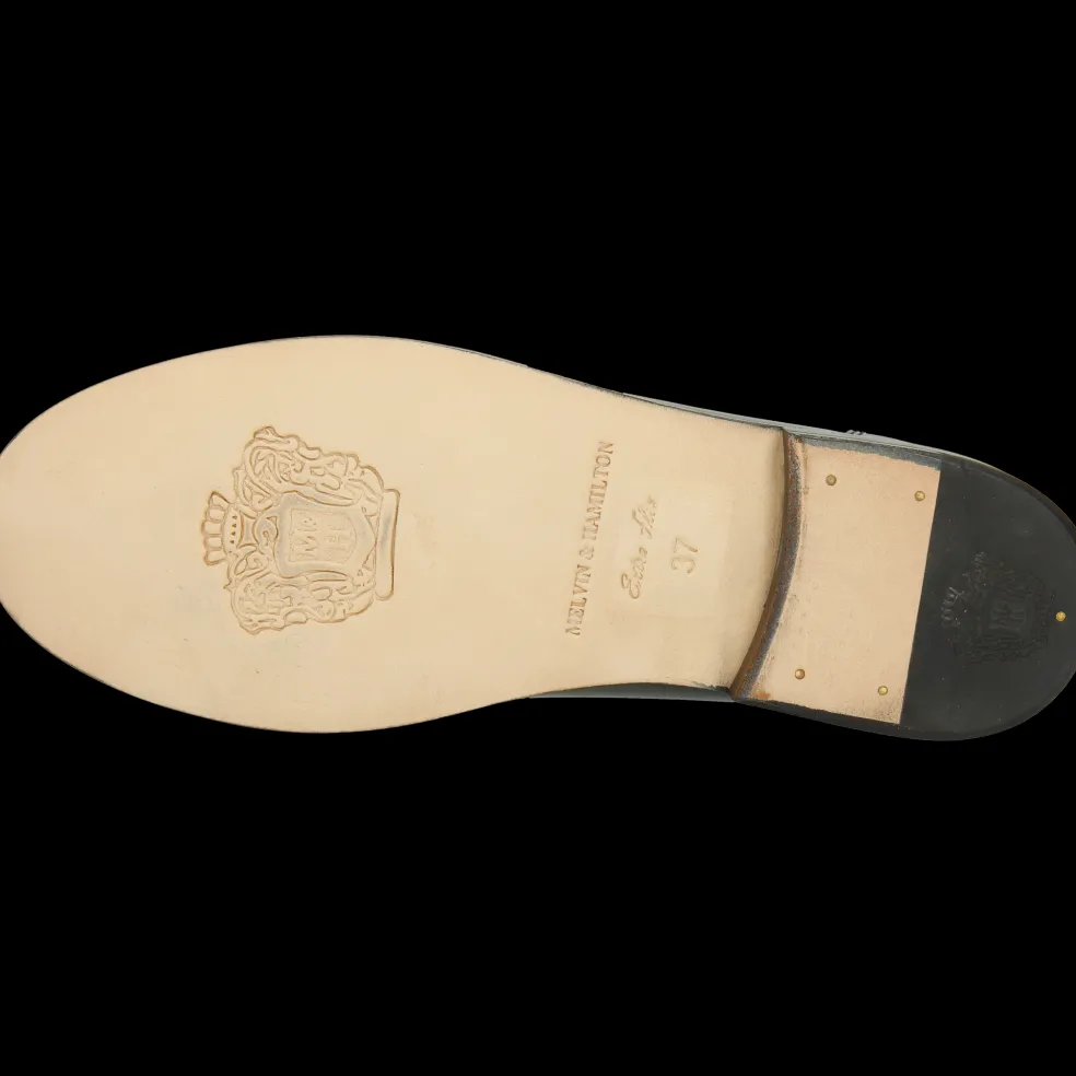 Nyla 2-Melvin & Hamilton Online