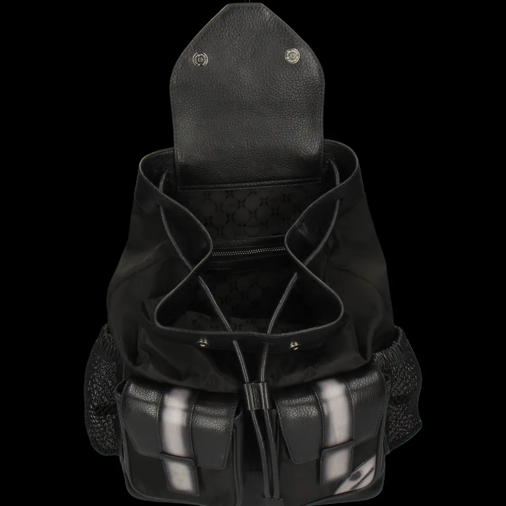 Ottawa-Melvin & Hamilton Outlet