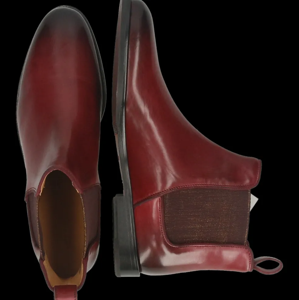 Susan 70-Melvin & Hamilton Shop